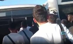 Kadıköy'de 2 metrobüs çarpıştı
