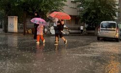 Yağış gece yarısı bir anda bastırdı