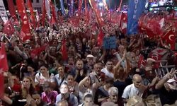 CHP lideri Özgür Özel Bahçelievler’de on binlerle buluştu
