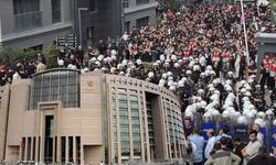 CHP'ye polis ablukasına ve kayyuma tepki gösteren 3 kişiye tutuklama