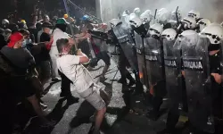 Sırbistan'da gerilim tırmanıyor! Cumhurbaşkanından eylemcilere çok ağır sözler...