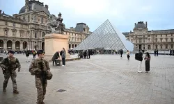 Paris'teki Louvre Müzesi soygununda iki şüpheli yakalandı