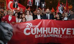 Üsküdar'da Cumhuriyet yürüyüşü: ‘Gücümüzü Cumhuriyetimizden alıyoruz’