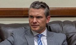 ABD Savaş Bakanı Hegseth ölümden döndü! Uçağı acil iniş yaptı