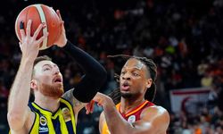 Fenerbahçe – Galatasaray derbisinde gülen sarı-Lacivertliler oldu