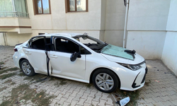 Çakmak gazı tüpü patladı: Çocuk yaralandı, araç bu hale geldi!