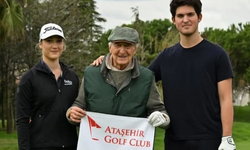 Rahmi Koç torunuyla golf turnuvasında sahaya çıktı