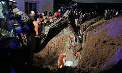 Bursa'da kanal kazarken göçük altında kalan 2 kardeş öldü
