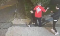 İstanbul'da dehşetin görüntüsü! Sokak ortasında kadını defalarca bıçaklayarak katletti