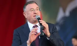 Lütfü Savaş’ın hedefinde Özgür Özel var