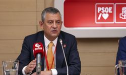 CHP lideri Özel Sosyalist Enternasyonal'de konuştu... Yerel seçimlerde birinci olduk, saldırılar başladı!