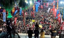 CHP lideri Özgür Özel Arnavutköy’de on binlerle buluştu