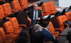 Meclis gerildi… Vekiller birbirlerinin üzerine yürüdü!