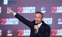 CHP lideri Özel: Duvardaki fotoğrafından, sosyal medyadaki hesabından korkuyorlar