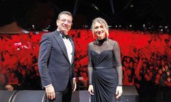 İmamoğlu'ndan evlilik yıldönümü mesajı: Çok genç yaşta evlendik Dilek’le…