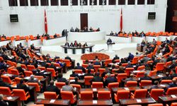 6 gazeteciye şafak operasyonundan sonra Meclis’te ortalık karıştı