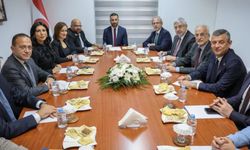 CHP lideri Özgür Özel'den kardeş parti CTP'ye ziyaret