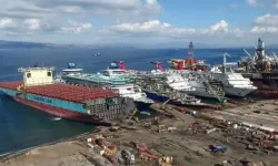 İstanbul açıklarında gemide zehirlenme: Bir mürettebat öldü, ikisi gözetim altında!