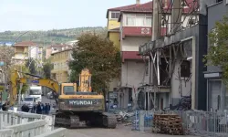 Kocaeli'nde 7 kişiye mezar olan kozmetik fabrikasında yıkım çalışmaları başladı