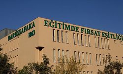 Tiyatro Mitos'tan askıda bilet kampanyası: Darüşşafakalı öğrenciler için her oyunda 10 koltuk ayrılıyor