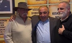 Naci Görür’den sonra şimdi de Şener Üşümezsoy: O patronla poz verdi