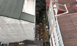 Arnavutköy'de istinat duvarı çöktü!