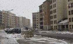 Mevsimin ilk karı yağdı: Beyaz örtü serildi