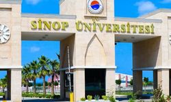 Rektöre dinlenme, yardımcılara giyinme odası!