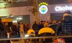 Fenerbahçeliler Sadettin Saran için stadyum önünde