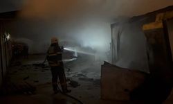 Hatay'da öğrencilerin eğitim gördüğü konteynerler yandı