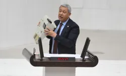 CHP'li vekilden kürsüde 'yazar kasalı' protesto: Esnafın ekmek teknesine kilidi siz vurdunuz