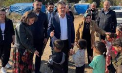 AKP'li isim yalın ayak çocukların yanına 1.555 euro'luk botla gitti