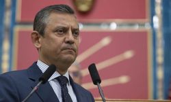 CHP lideri Özgür Özel’den CHP’li Bilge Kağan Şarbat’ın tutuklanmasına tepki