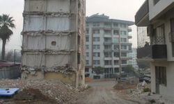 Hatay'ın görünmeyen yüzü: Tören var, kent yok