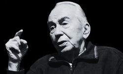 Prof. Dr. Ahmet Mumcu hayatını kaybetti