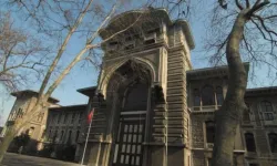 Davutoğlu’ndan AKP’ye İstanbul Erkek Lisesi çıkışı: Bir çürümeyle karşı karşıya!