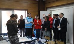 İBB Meclis üyeleri bu soğuklarda evsiz İstanbullulara sahip çıktı