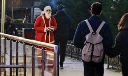 Üsküdar'da 'Noel Baba' ile algı operasyonu