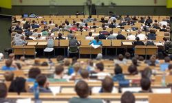 Öğrenciler barınamıyor beslenemiyor! 100 üniversiteliden 67’si zor durumda