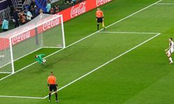 Matvey Safonov'un kurtardığı penaltılar şampiyonluğu getirdi