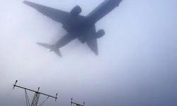 Uçak seferlerine sis engeli! Seferler aksadı
