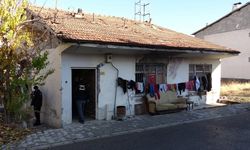 Aniden fenalaşan küçük 2 kardeşten biri öldü