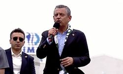 CHP lideri Özgür Özel on binlerle Bursa mitinginde: Posta değil Barış güvercini