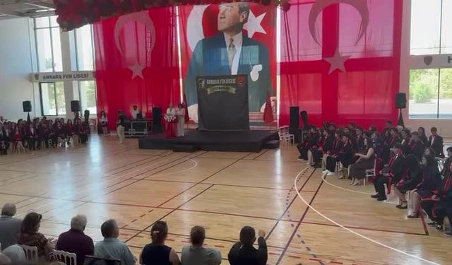 Ankara Fen Lisesi öğrencilerinde okul müdürüne protesto: Sırtlarını döndüler!
