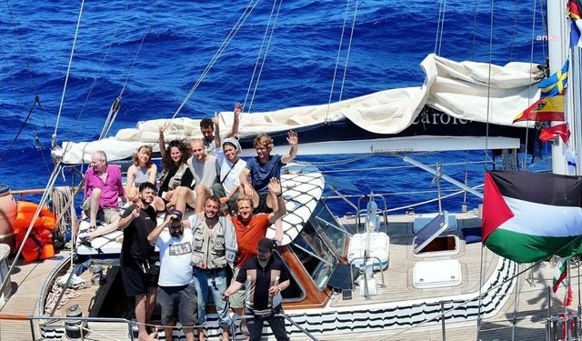 İsrail Gazze'ye ulaşmaya çalışan yardım filosuna baskın düzenledi