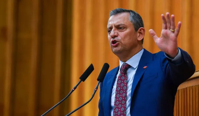 CHP lideri Özgür Özel'in etrafında kenetlenme çağrısı