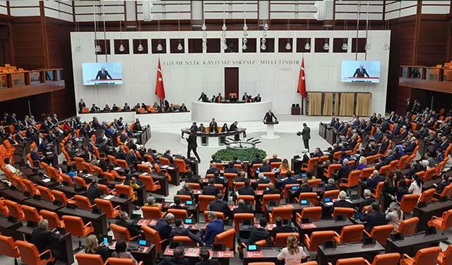 Tatili ertelendi: TBMM çalışmaya devam edecek