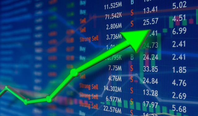 Erteleme kararı borsayı rahatlattı: Türkiye'nin risk primi 300 baz puanın altına indi