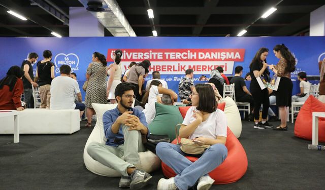 İBB'den tercih dönemindeki öğrencilere destek!