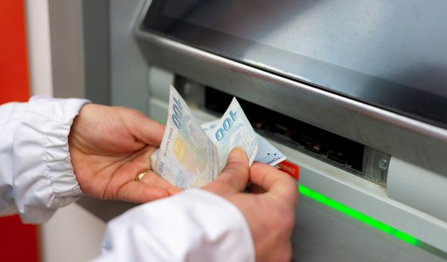 Yüzbinlerce kişiyi ilgilendiriyor: Ödemeler hesaplara yattı!